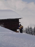 R. beim Holz holen ....jpg