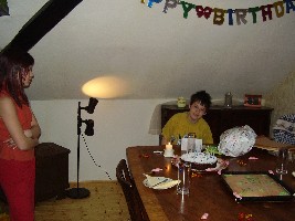 Glückliches Geburtstagskind morgens um 6.00 h !!!