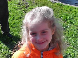 unsre Cousine Lea - 4,5 Jahre und bekommt ende Juli ein Geschwisterchen