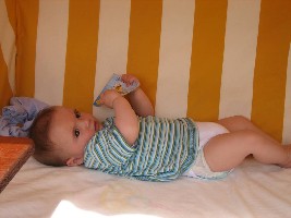 Elia im Strandkorb.jpg