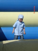 luca auf der hüpfburg
