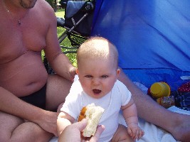 mama gib mir das brötchen!!!!! *grr*