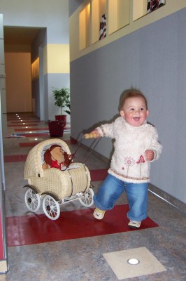 Tantchens Geschenk kann man nicht nur schieben - auch ziehen !