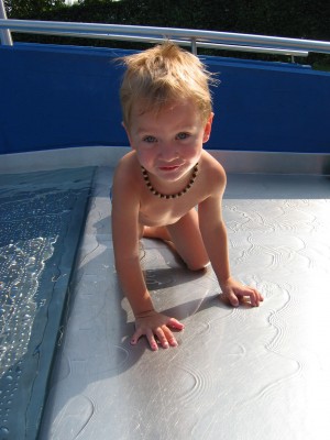 Max spielt gerade Wassertiger *g*