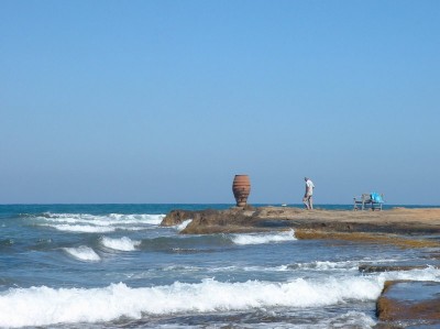Strand mit Brandung