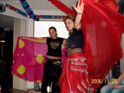 1. Bauchtanz_Biene_Nina.jpg