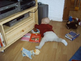 nina ausräumen.jpg