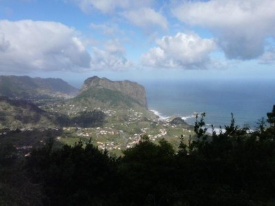 Blick vom Pass auf Santa da Cruz