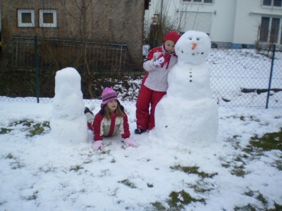 Wir mit Mamas Schneemann