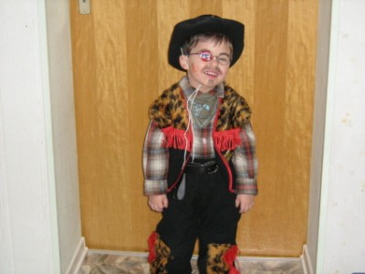 Hi, ich bin Cowboy Tobi, der Furchtlos! (ha,ha,ha,).JPG