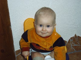 nina auf dem topf