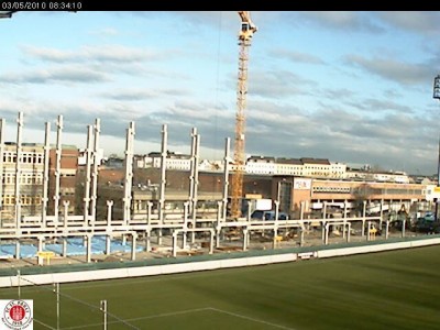 das wird mal unsere neue Haupttribühne :o)