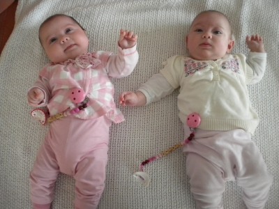 links Michelle, rechts Sarina