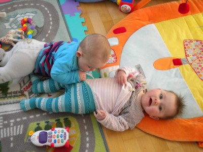 Sarina geht Michelle an die Wäsche