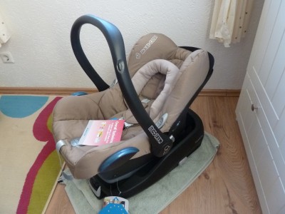 Maxi Cosi in sand - wollte ursprünglich einen schwarzen, habe mich aber aufgrund des Sommers und der Hitze umentschieden