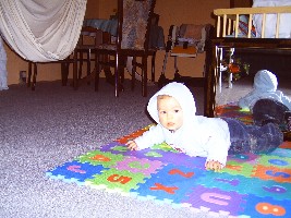 JD310410  20.10.05 Fiona  beim spielen.jpg